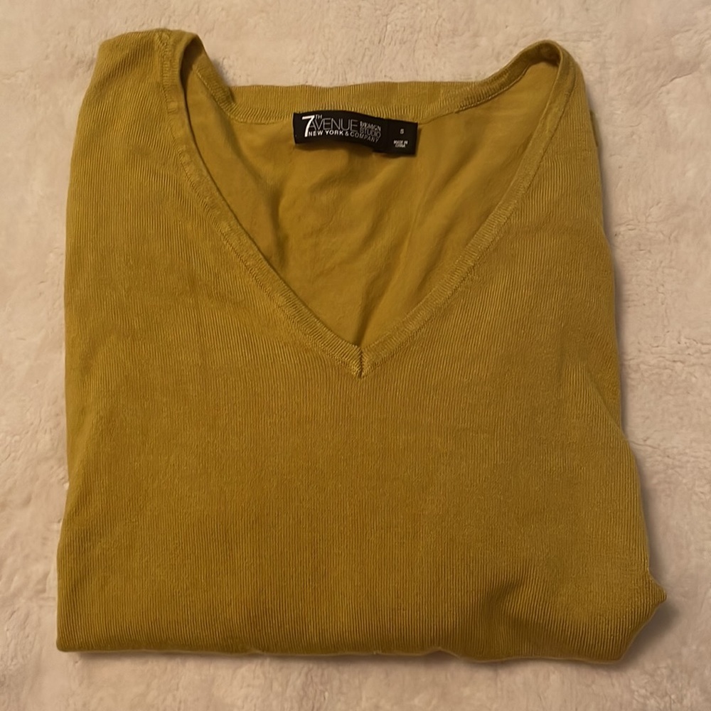 7th Avenue Mustard Yellow Tunic Bell Sleeves size S - Picture 10 of 10